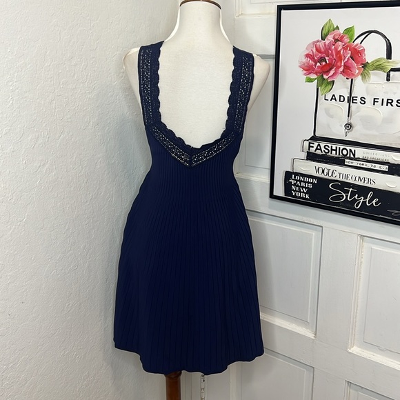 La Maille Sezane Jasmine Navy Lace Trim Mini Dress Size M - Picture 5 of 10